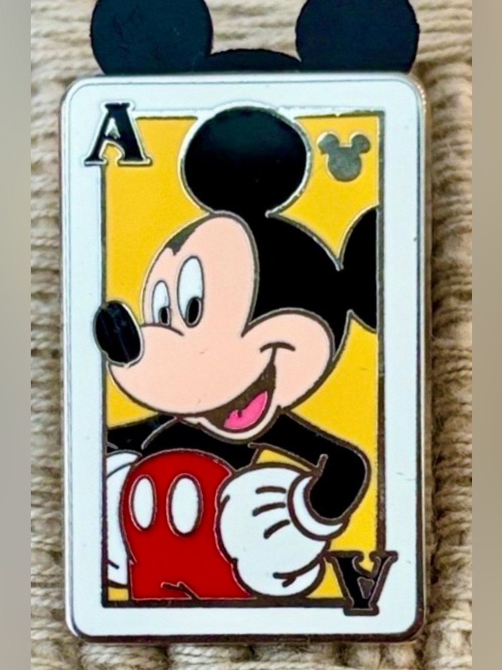 DISNEY 2014 Mickey Mouse Deck of Cards Pin